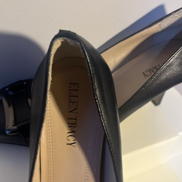 Ellen Tracy Black Leather Pumps with Embellishments!! - Picture 5 of 9